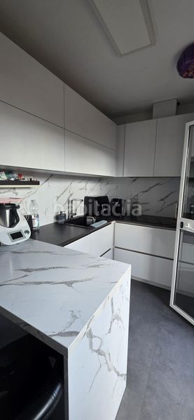 Foto cbd64979-1982-4217-bef3-68b411b45210. Casa adossada amb aparcament a El Rinconcillo Algeciras