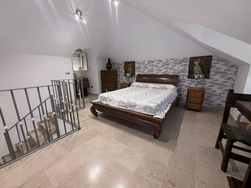 Foto 0ef0d2ef-9572-4fd6-920d-34b39fa94a2f. Casa aparellada amb aparcament piscina a La Alcaidesa