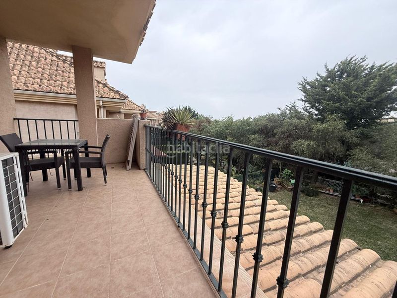 Foto 11f7d5c0-0932-430b-8388-b47dc2b0f260. Casa aparellada amb aparcament piscina a La Alcaidesa