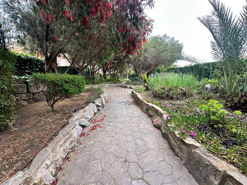 Foto 199a03e3-f7ed-436c-9116-d0fc1766ccd7. Casa aparellada amb aparcament piscina a La Alcaidesa