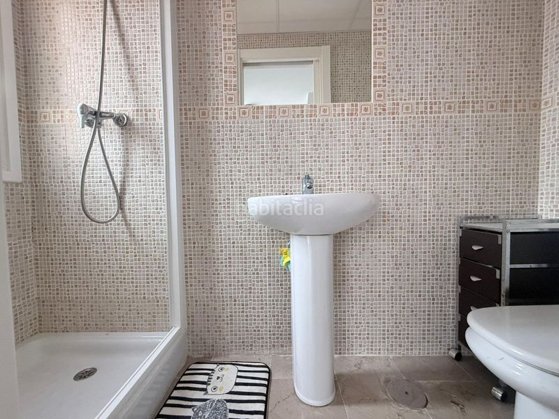 Foto 1b8d2dee-04fa-4cd1-be7e-1ced38964f1f. Casa aparellada amb aparcament piscina a La Alcaidesa