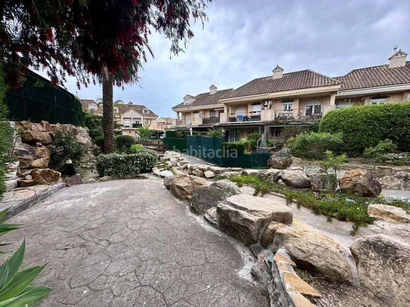 Foto 4589cba0-f83b-4547-9fcc-ea52ad90370c. Casa aparellada amb aparcament piscina a La Alcaidesa