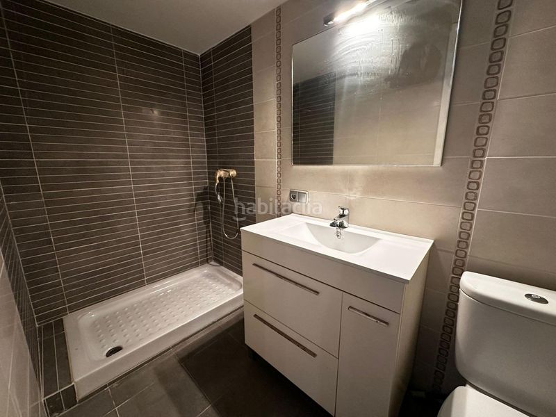 Foto ec2b0036-e8ba-4f78-967d-450ef8b5fd1b. Casa aparellada amb aparcament piscina a La Alcaidesa