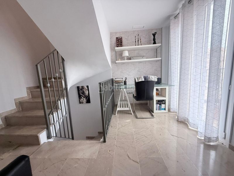 Foto fed64177-10de-4db6-9a0d-bdf863ba96be. Casa aparellada amb aparcament piscina a La Alcaidesa