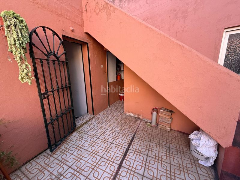 Foto 29a2350e-7a4c-40e0-93de-98572ba9aa2f. Casa aparellada amb aparcament a Pescadores - Saladillo Algeciras