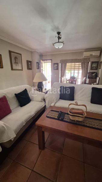 Foto 1131d910-a799-4f2a-8e1f-833a2e135f5f. Casa adossada amb aparcament a El Rinconcillo Algeciras