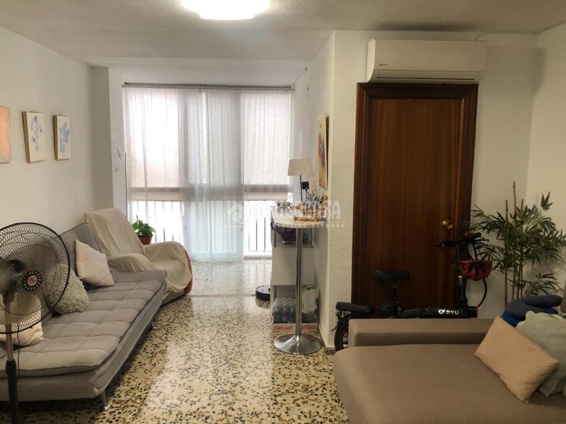 Foto f96b243f-154e-4824-a4a0-e6c713b3ce80. Piso  en venta en Campoamor Alicante
