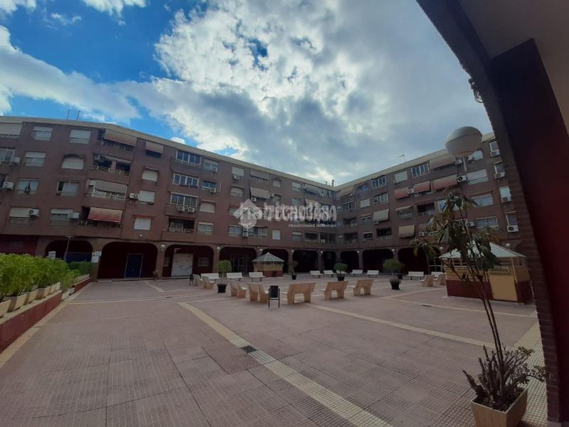 Foto 3d483838-6e3d-4d60-b8d8-a6817c70ae7f. Pis a Campoamor Alicante