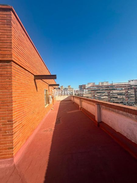 Foto 4c1b3f56-70ad-4dd9-9ba7-4d7bc3a4c0bb. Attique dans Los Ángeles Alicante