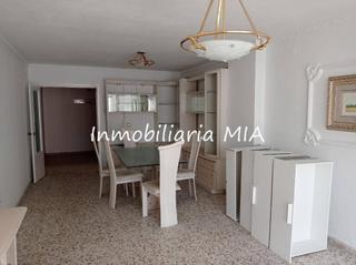 Appartement à Manantiales-Estación de Autobuses. 4 habitaciones 2 baños terraza y plaza de garaje