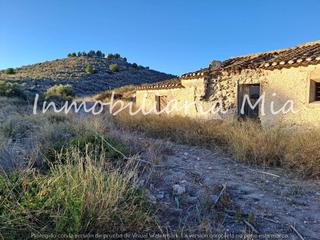 Casa a Bejar. Se vende finca a 10 minutos de puerto lumbreras