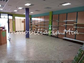 Location Local commercial à Escucha. Se alquila bajo comercial centrico en puerto lumbreras