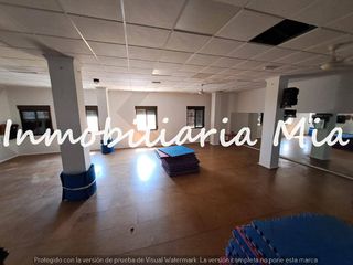 Business premise in Puerto Lumbreras. Se vende gran local comercial en la mejor zona puerto lumbreras