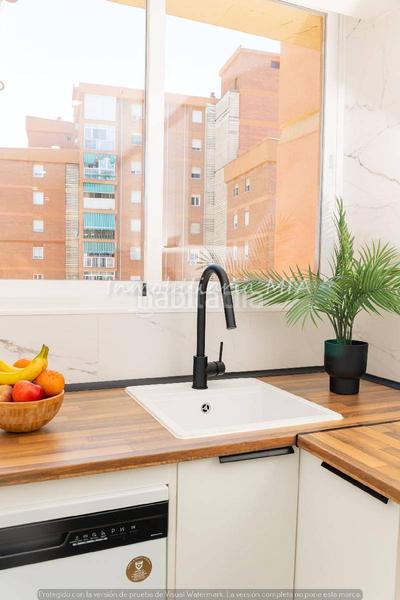 Foto e3d399d7-bde6-4b21-b4dd-6b2e76ba0d86. Piso hermoso piso, totalmente reformado a estrenar en Torremolinos