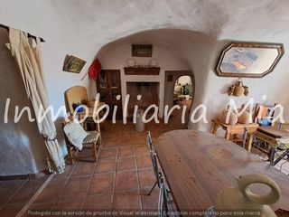 Casa a Puerto Lumbreras. Casa cueva con chimenea y 13 hectáreas de terreno  oportunidad ú