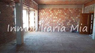 Business premise in Puerto Lumbreras. Gran vivienda lista para dividir puerto lumbreras