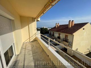 Pis a Manantiales-Estación de Autobuses. Piso de 3 habitaciones, zona carihuela torremolinos