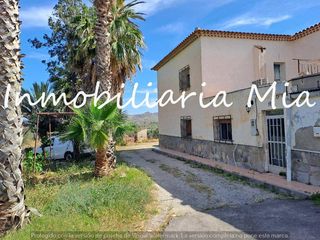 Maison à Huércal - Overa. Se vende casa de 2 plantas, con 6 dormitorios, salóncomedor y 2