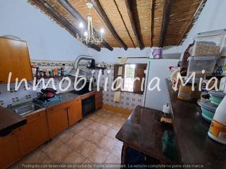 House in Aguaderas. Tu refugio en la naturaleza  50 ha con vivienda