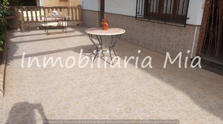 Haus in El Hornillo. Adosado 4 dormitorios, 2baños, garaje, porche y terraza hornillo