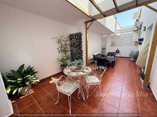 Apartament a Montemar. Apartamento con encanto, gran patio y licencia turística