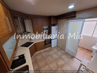 Appartement à Puerto Lumbreras. Gran piso 3 dormitorios,2baños y garaje puerto lumbreras.