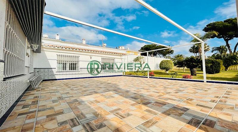 Foto 127b66af-4b1c-4753-8137-c6e672f77fcc. Casa Puerto Marina en Puerto Marina Benalmádena