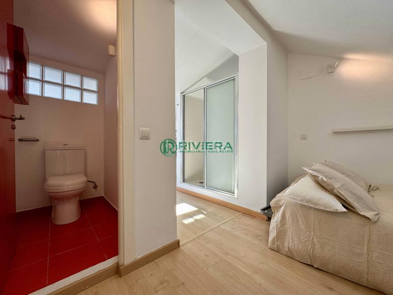 Foto 086fe4ce-ddf6-46c9-b646-08f2dcc7f595. Duplex avec chauffage dans La Goleta - San Felipe Neri Málaga