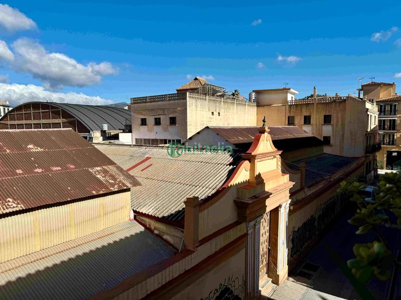 Foto 5daf7f3e-8448-48e3-8933-b657d09633aa. Duplex avec chauffage dans La Goleta - San Felipe Neri Málaga