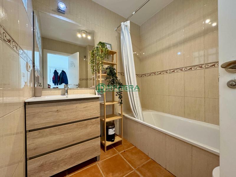 Foto 6dfd7efc-5def-4528-98fe-a364d169ca81. Duplex avec chauffage dans La Goleta - San Felipe Neri Málaga