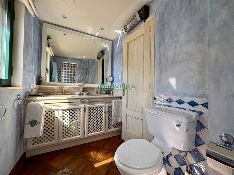 Foto 1308980c-7df7-4e2d-a3c4-26f68541ab1e. Casa aparellada a calle geranio 98 a Riviera del Sol Mijas