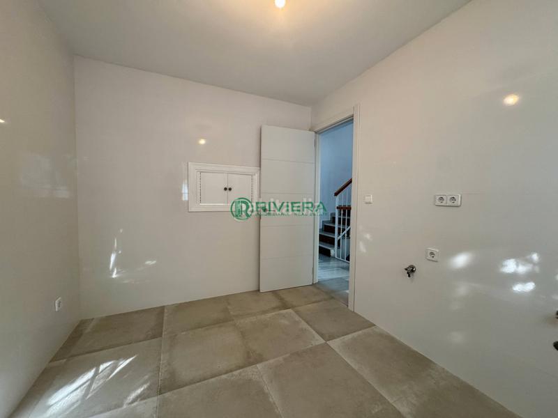 Foto 0a4b245e-3a7e-4cae-b6a1-a05eeb8aadc4. Chalet  adosado en venta en calle firmamento en Benalmádena