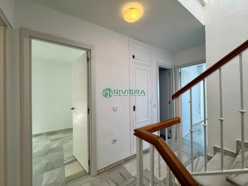 Foto 3b2215ff-412a-42a6-8789-f00c92c091f0. Chalet  adosado en venta en calle firmamento en Benalmádena