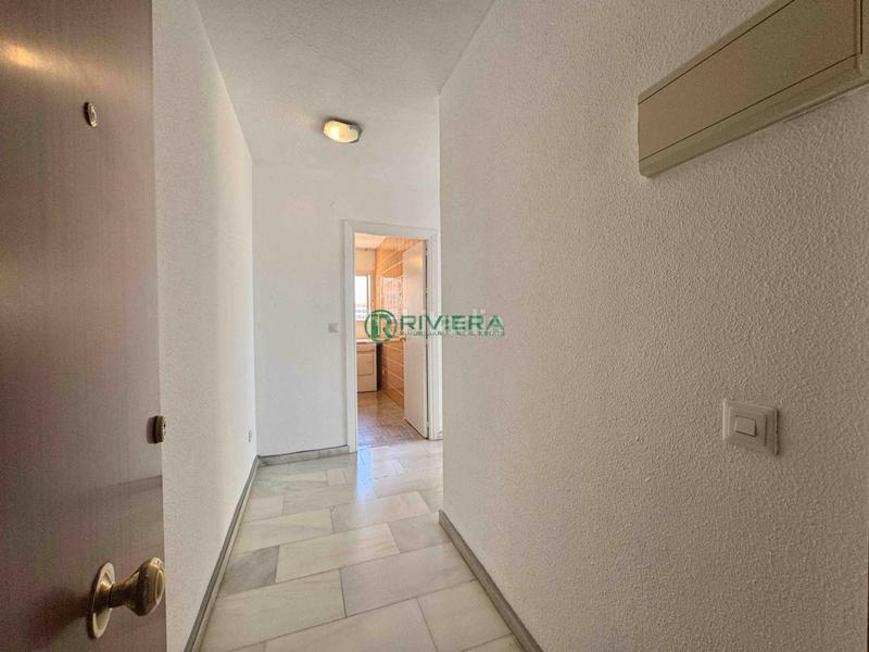 Foto 68212aea-d201-49c4-ae44-dbe82ad3e8f3. Apartament a calle casablanca 24 a El Bajondillo Torremolinos