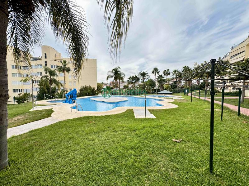 Foto 16cf53cc-aea6-4012-ae58-7782154b14da. Appartamento in calle brigitte bardot 7 in Playamar - Benyamina Torremolinos