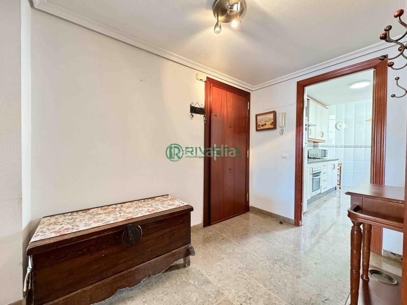 Foto 79e5ba2a-4532-40ac-9885-b5ef1e0281d4. Piso en calle brigitte bardot 7 en Playamar - Benyamina Torremolinos