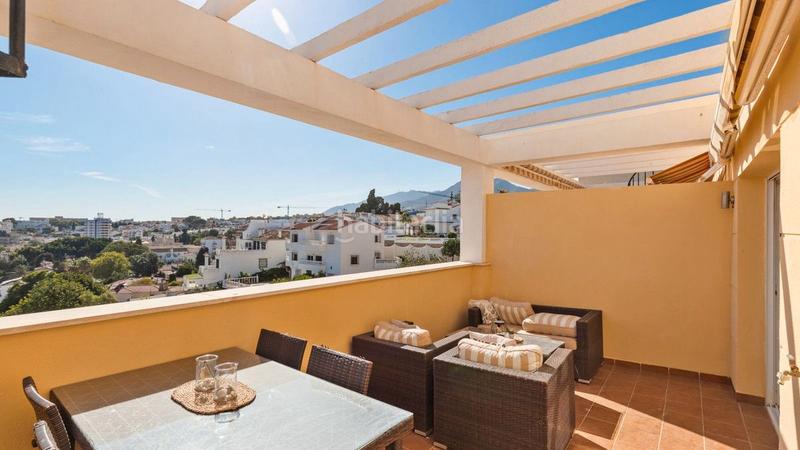 Foto 52b4a8a9-ece4-42a0-bacc-3310d5ad8c70. Penthouse with heating parking pool in Montemar Torremolinos