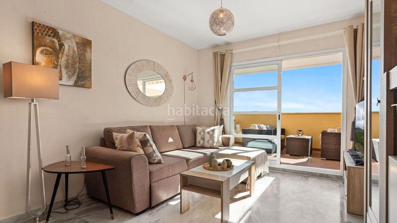 Foto a5111823-a18d-4d79-92be-b02fd2a42d55. Penthouse with heating parking pool in Montemar Torremolinos