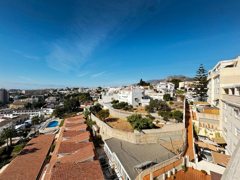 Foto d91715af-6223-435c-b489-8b73d4e5a64e. Penthouse with heating parking pool in Montemar Torremolinos