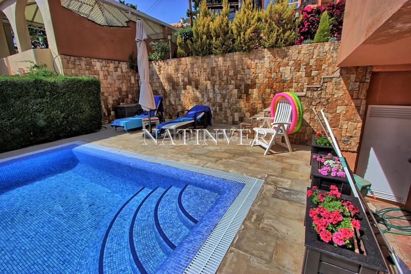 Foto 57cd756c-2528-47c8-b9a8-43e715566b4d. Chalet mit heizung parking pool in El Candado Málaga