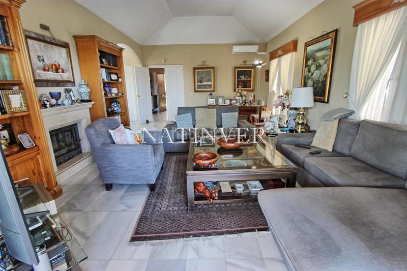 Foto 00c1e21b-56f2-43ad-b488-afad724a442e. Chalet with heating parking pool in El Candado Málaga