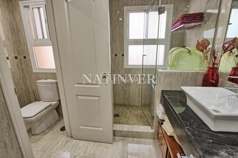 Foto 1d31bfe2-16d0-46df-92d0-782ef29b9b64. Chalet avec chauffage parking piscine dans El Candado Málaga