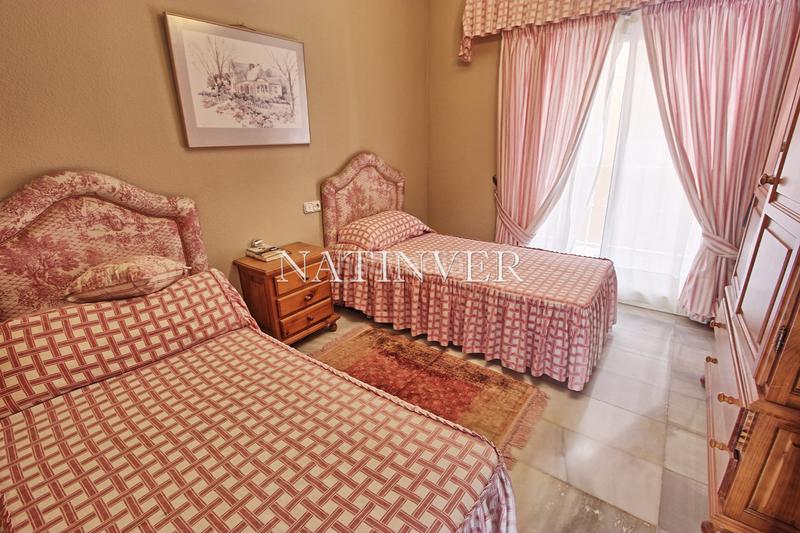 Foto 23fe829d-2578-424e-8bc5-a7f25b63a036. Xalet amb calefacció aparcament piscina a El Candado Málaga