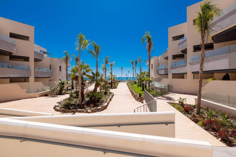 Foto 183b7c9f-6d89-4561-b7b8-9314b9b6724f. Pis amb aparcament piscina a Almayate Bajo