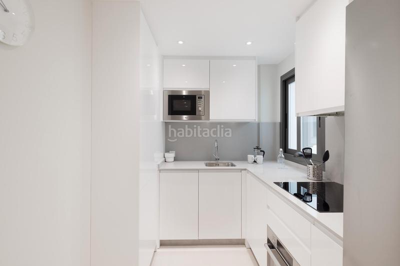 Foto c705f0b0-736f-441b-9696-c209754a9d35. Pis amb aparcament piscina a Almayate Bajo