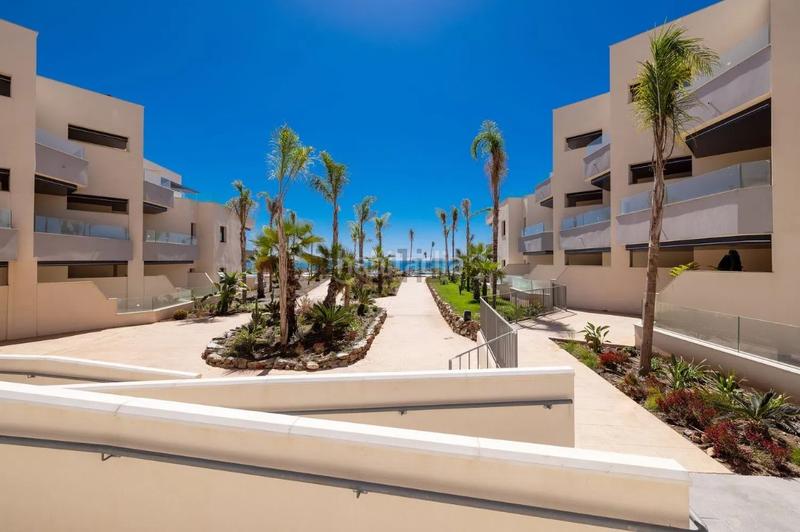 Foto dfd4b087-26e0-4874-a385-d12b45fc17a2. Pis amb aparcament piscina a Almayate Bajo