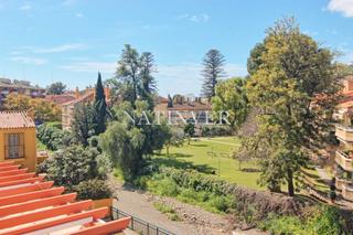 Casa aparellada en Calle goethe 8