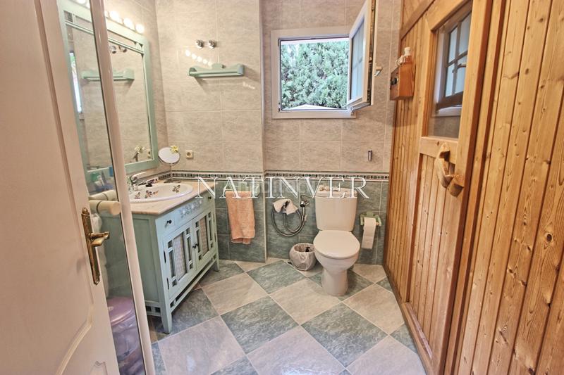 Foto 578cad49-7fd9-46d3-8fa7-6108950627e0. Chalet mit kamin heizung parking pool in El Candado Málaga