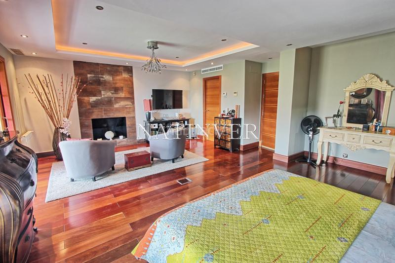 Foto 24712217-ec28-492f-873d-85116255f013. Chalet with fireplace heating parking pool in El Candado Málaga