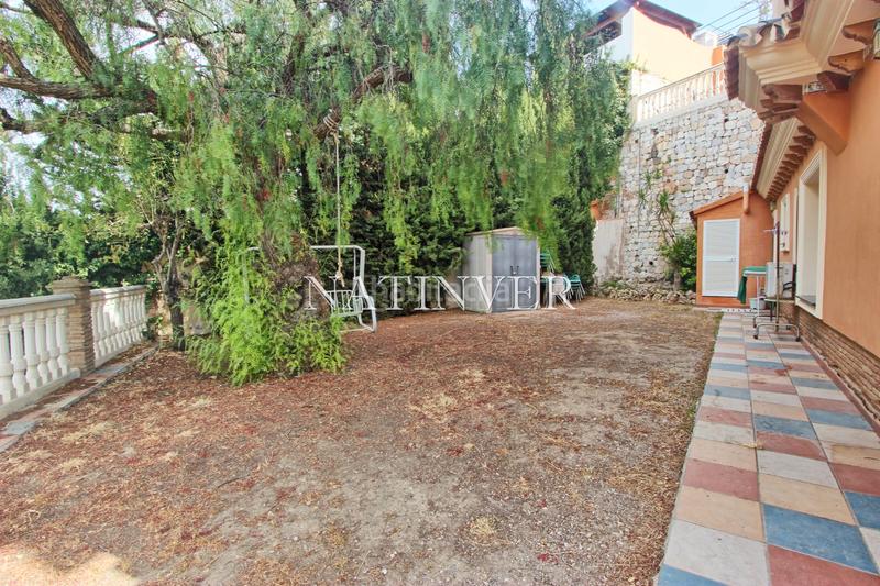 Foto 573abfda-7c5f-4cbc-8aa4-e7e154042a95. Chalet with fireplace heating parking pool in El Candado Málaga